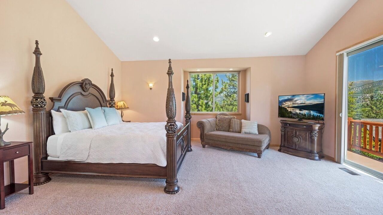 Photo of Bedroom in North Upper Truckee