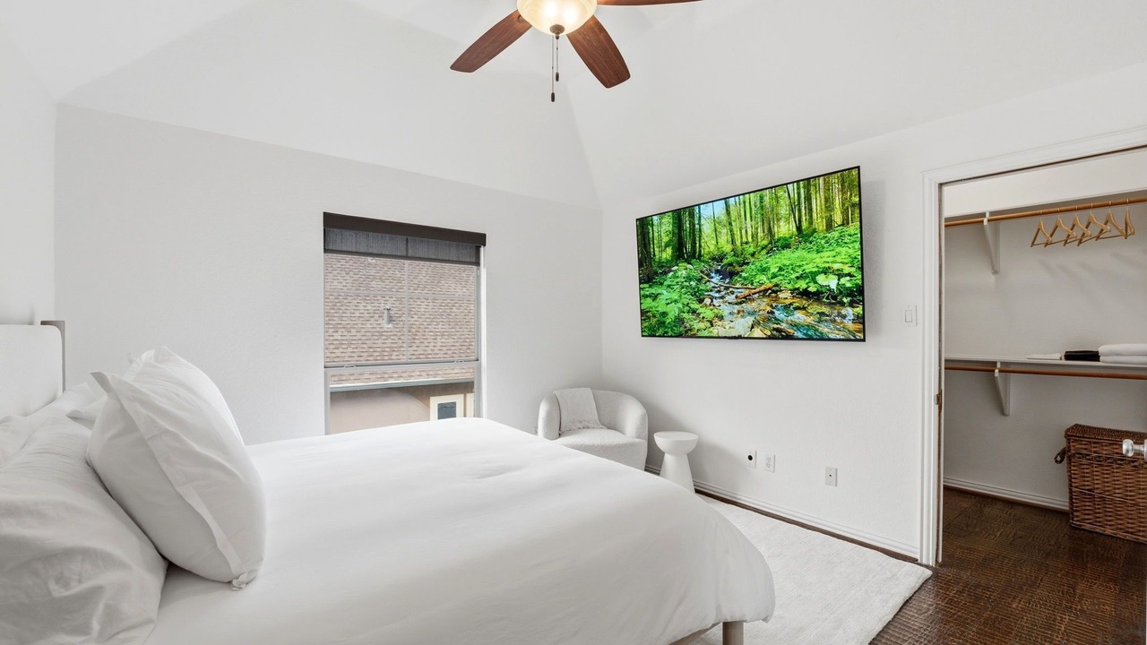 Photo of Bedroom in Panther Creek