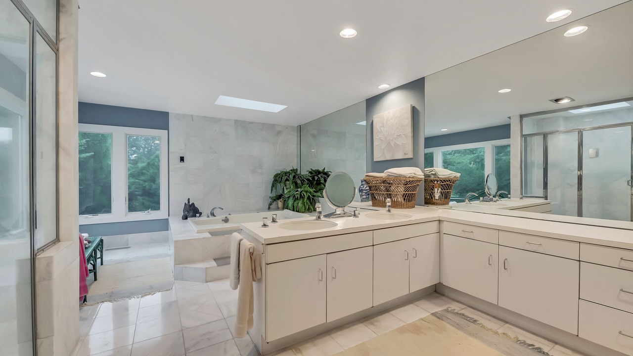 Photo of Bathroom in Water Mill