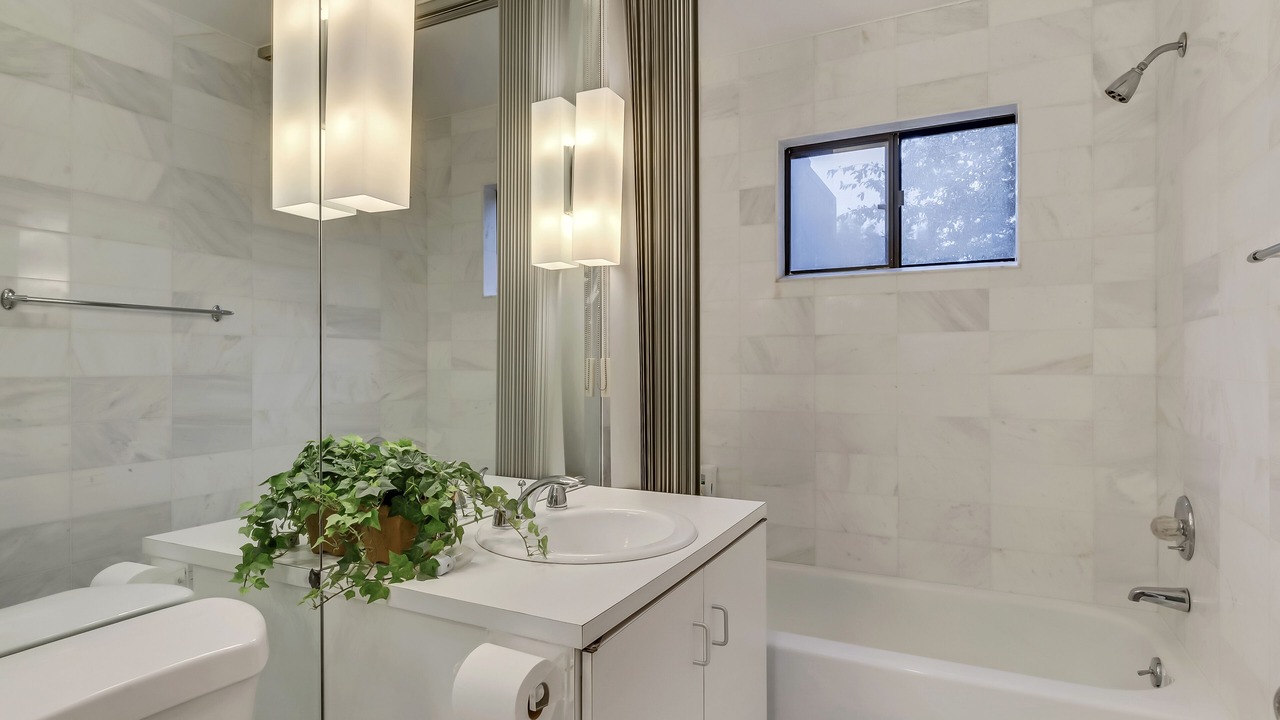 Photo of Bathroom in Water Mill
