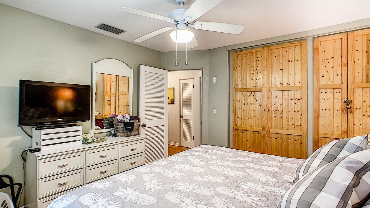 Photo of Bedroom in DeBary