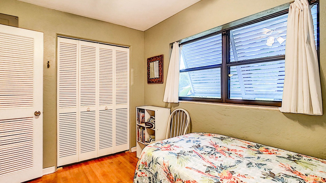 Photo of Bedroom in DeBary