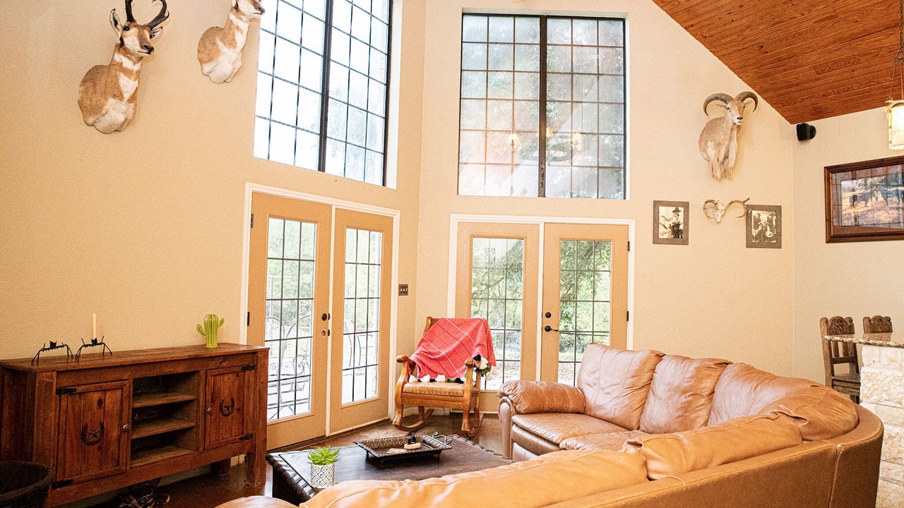 Photo of Livingroom in San Saba