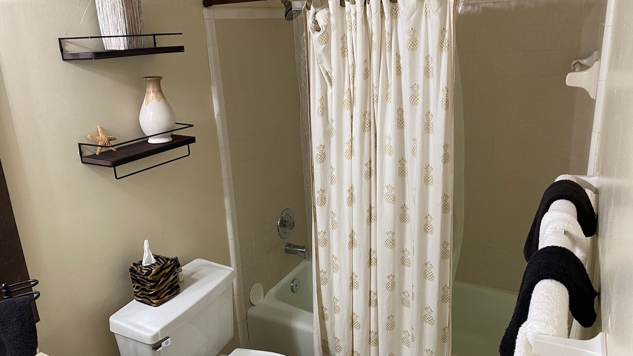 Photo of Bathroom in Palm Valley