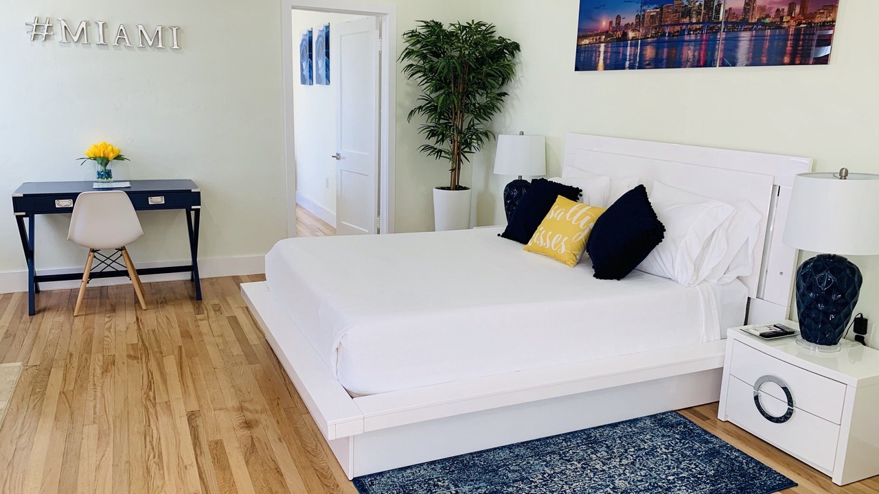 Photo of Bedroom in Coral Way