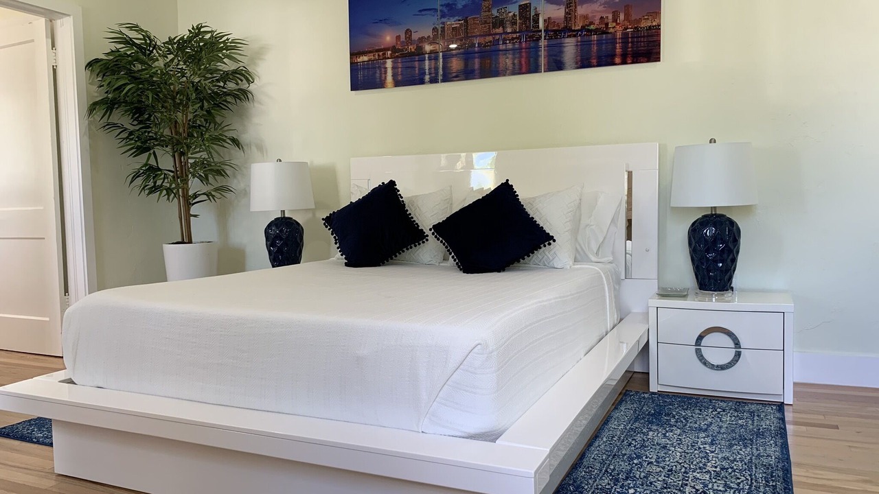 Photo of Bedroom in Coral Way