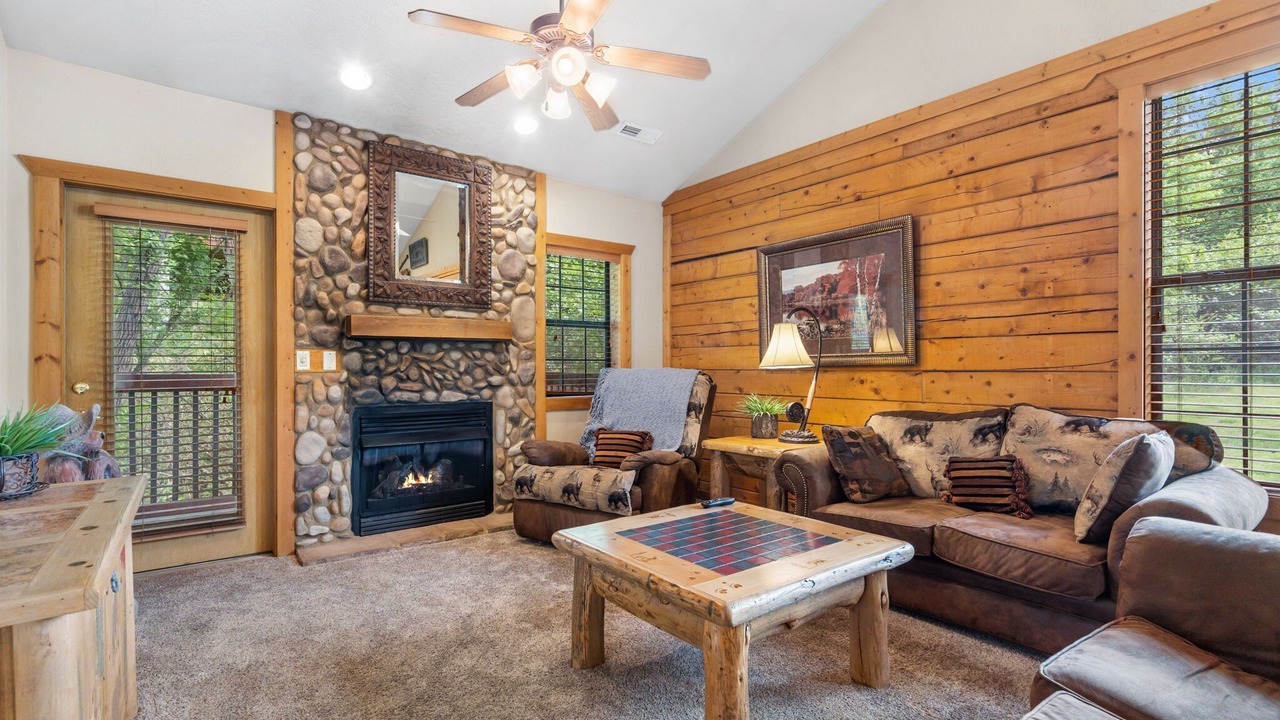 Photo of Livingroom in Branson Theater District