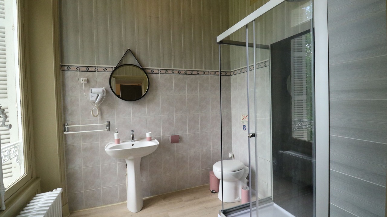 Photo of Bathroom in Montmoreau-Saint-Cybard