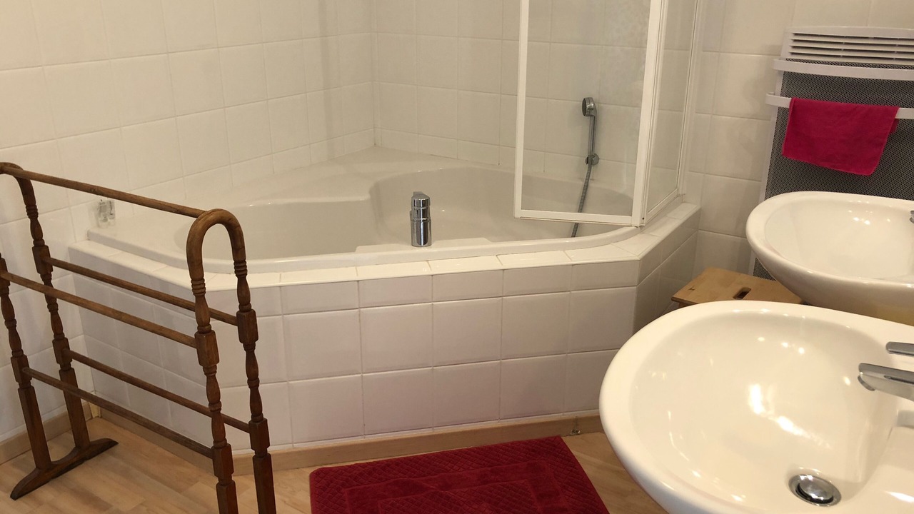 Photo of Bathroom in Corvol d'Embernard