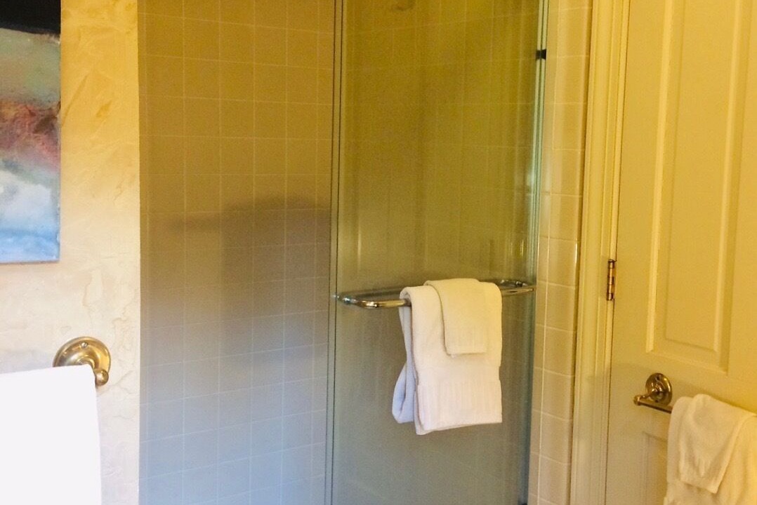 Photo of Bathroom in Highlands - Perkins