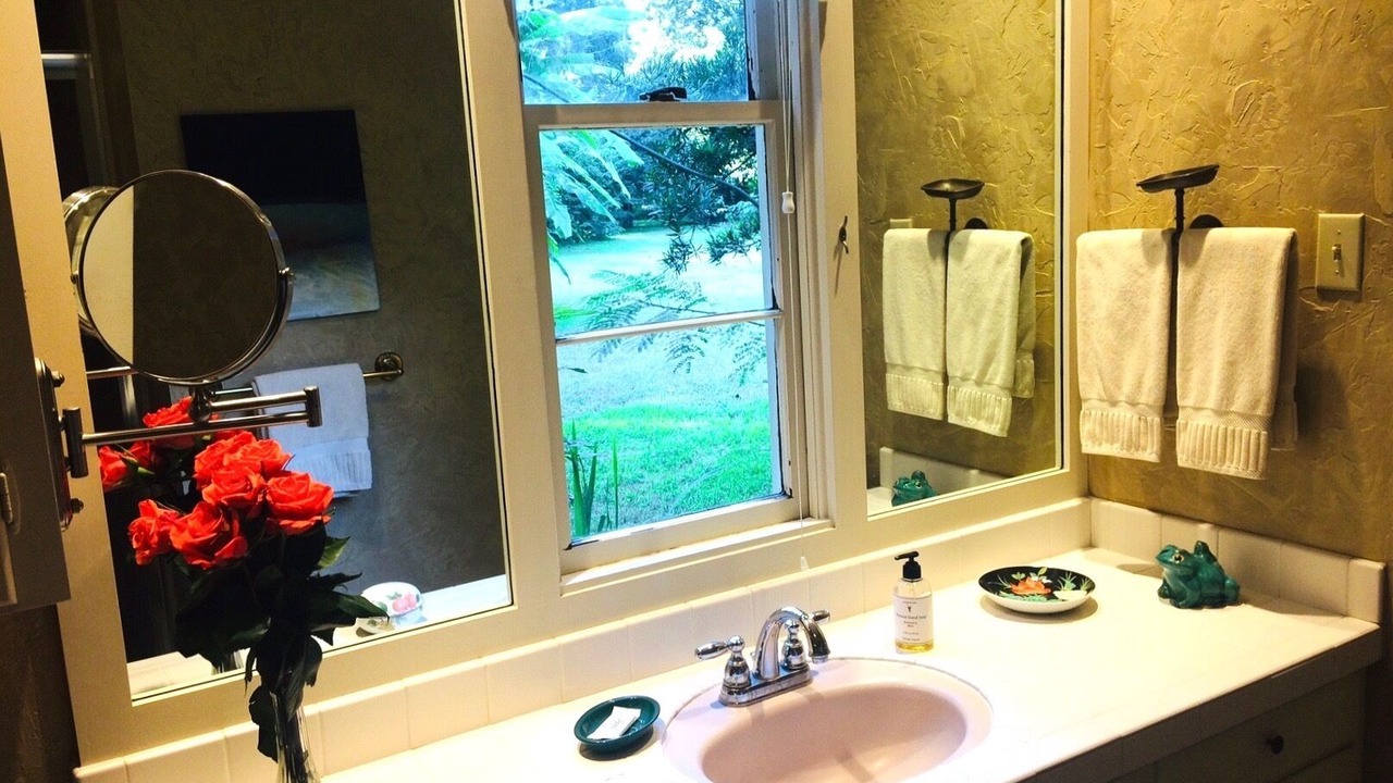 Photo of Bathroom in Highlands - Perkins