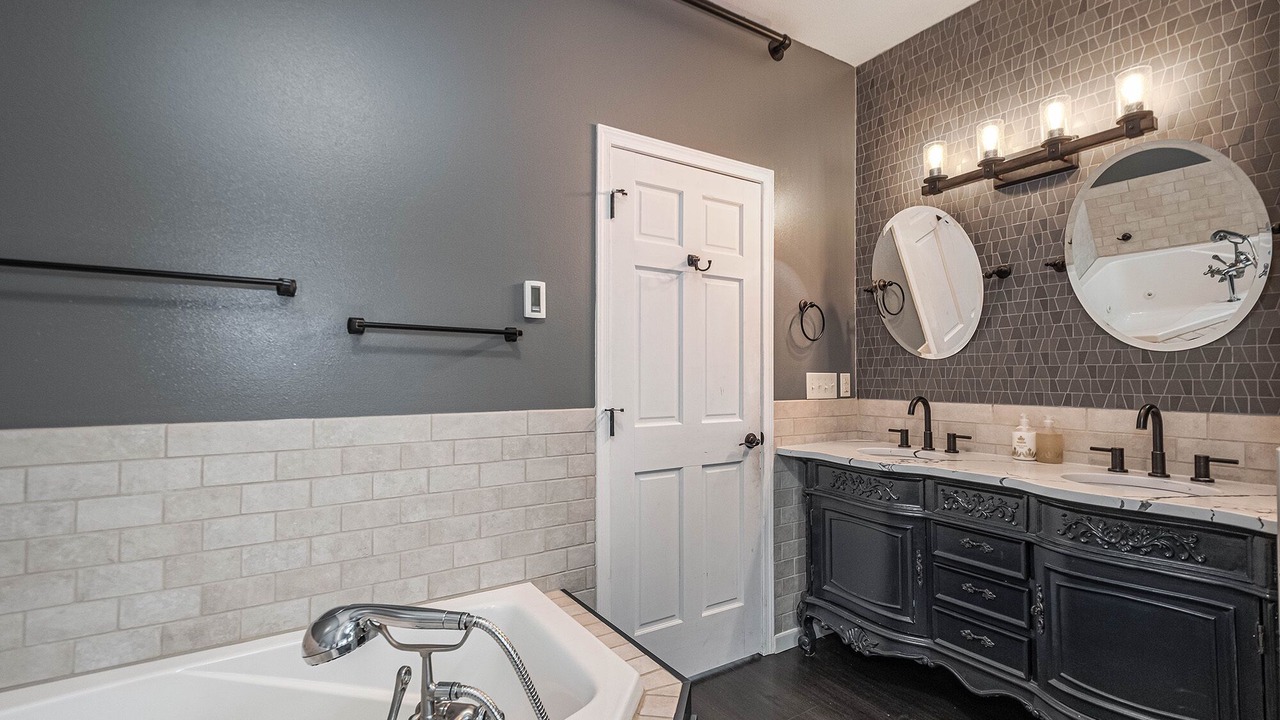 Photo of Bathroom in Thayerville