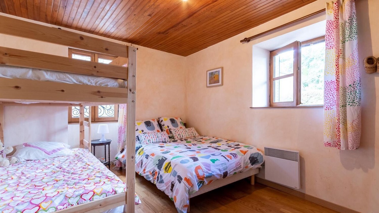 Photo of Bedroom in Quemigny-sur-Seine