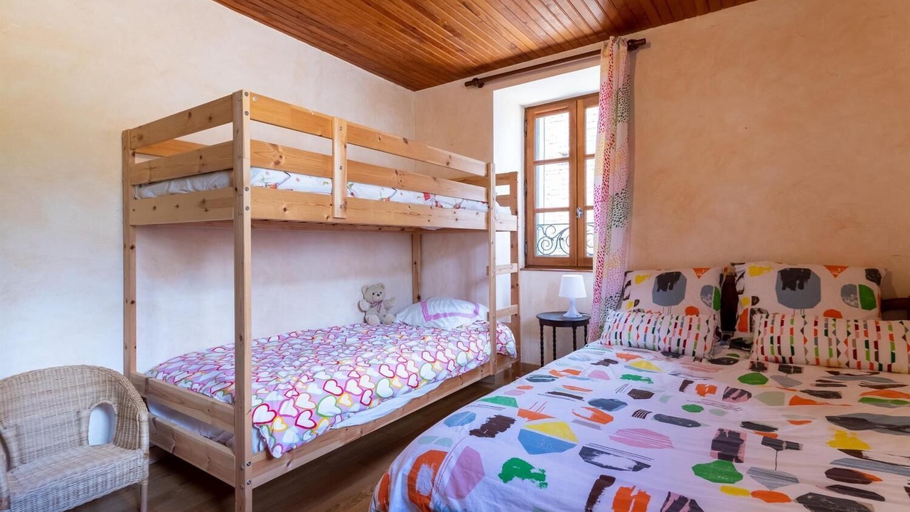 Photo of Bedroom in Quemigny-sur-Seine