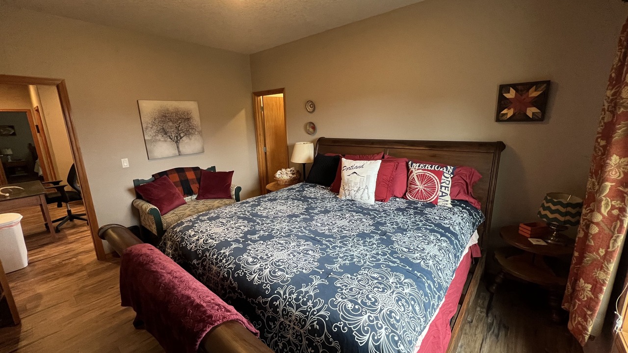Photo of Bedroom in Newberg