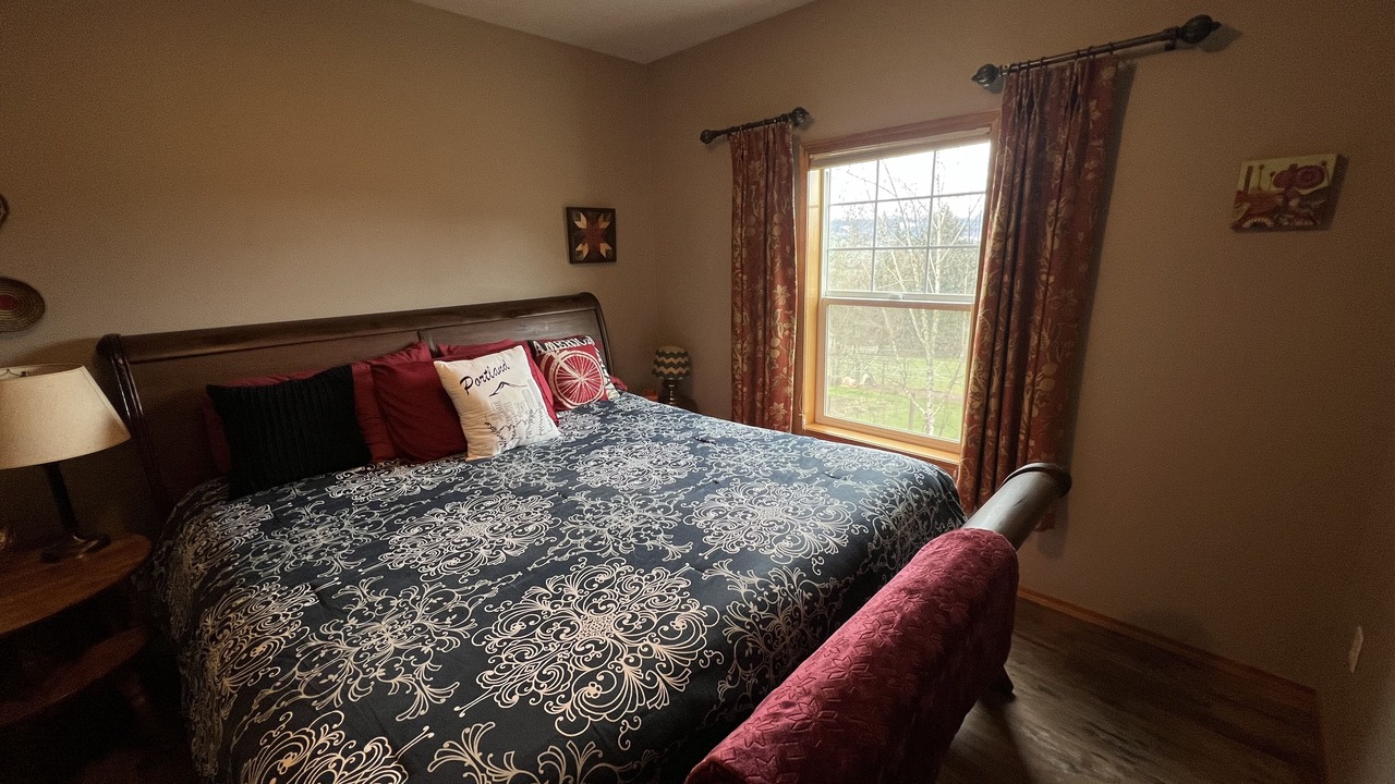 Photo of Bedroom in Newberg