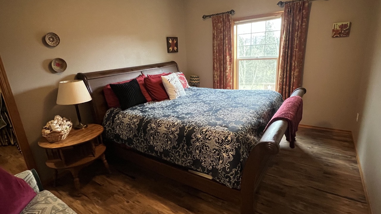 Photo of Bedroom in Newberg