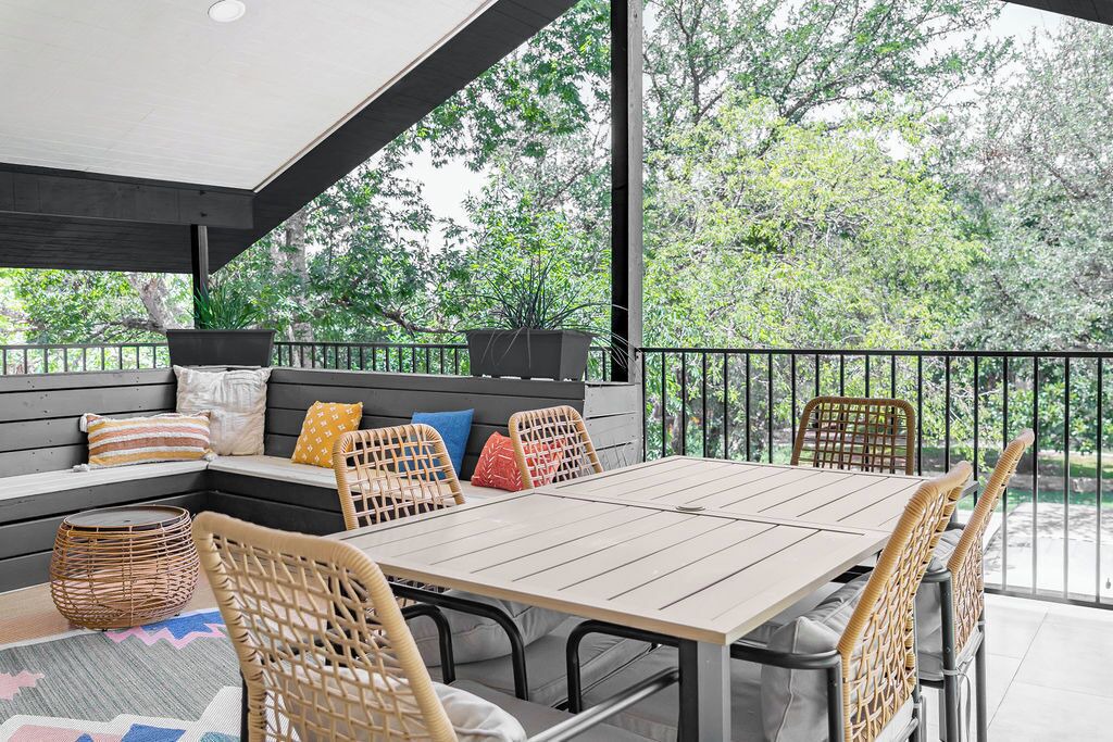 Photo of Outdoor in McNeil