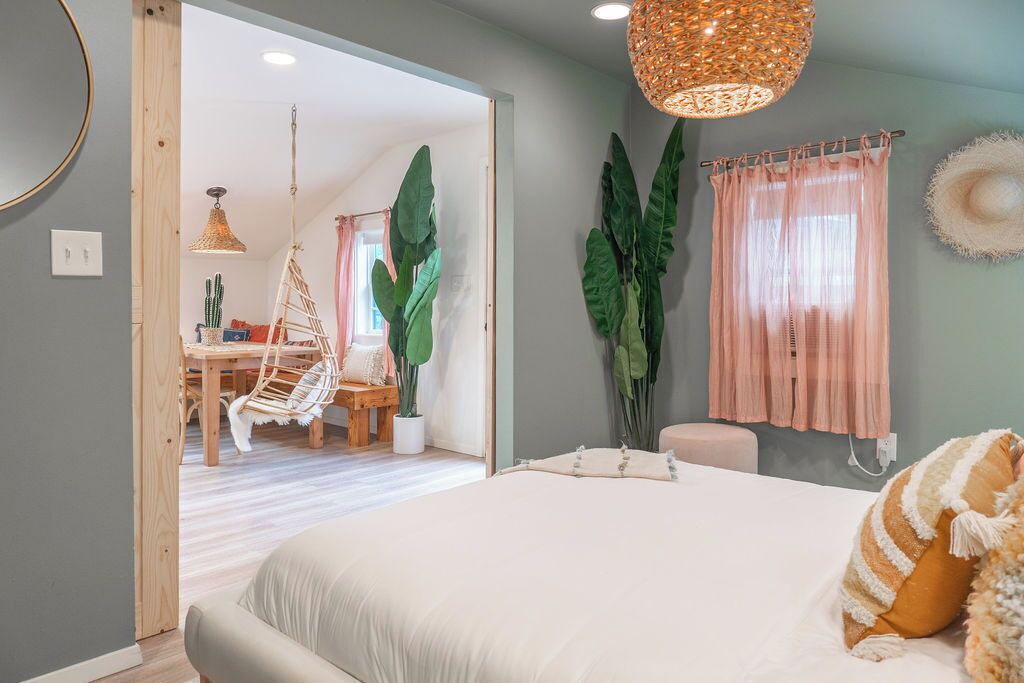 Photo of Bedroom in McNeil