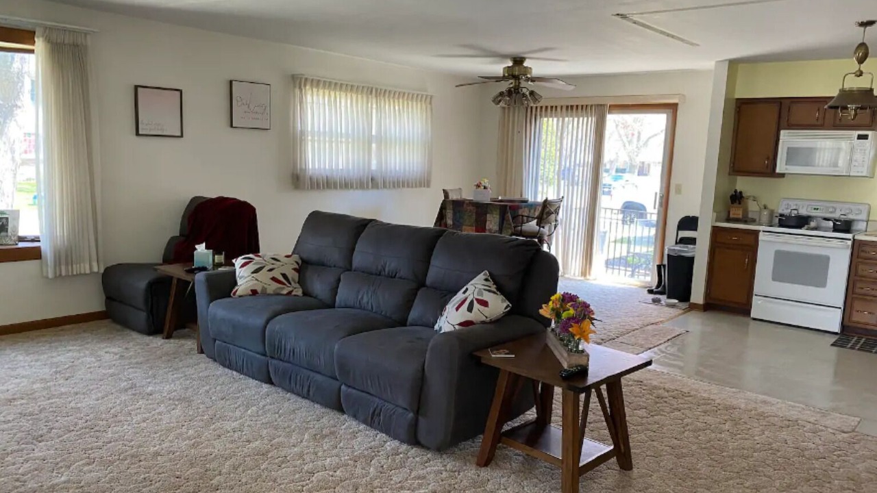 Photo of Livingroom in Pontiac