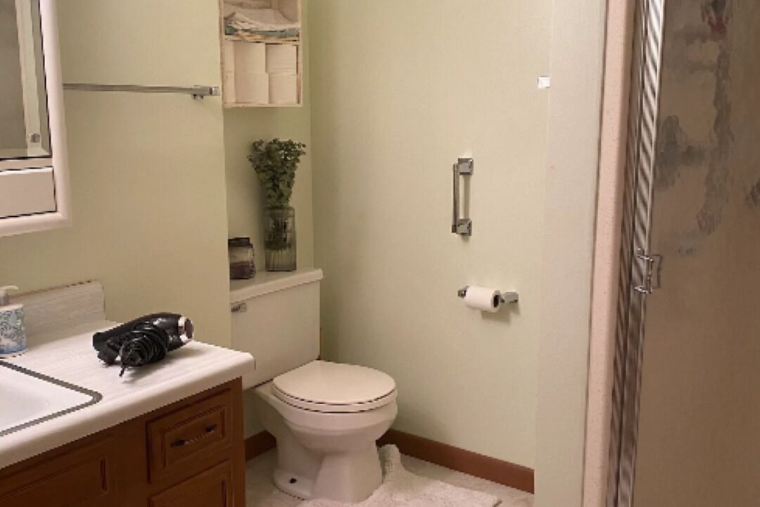 Photo of Bathroom in Pontiac