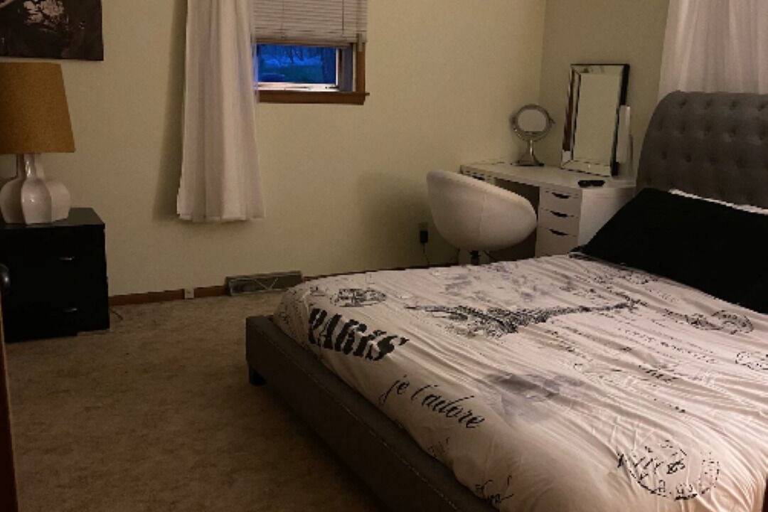 Photo of Bedroom in Pontiac