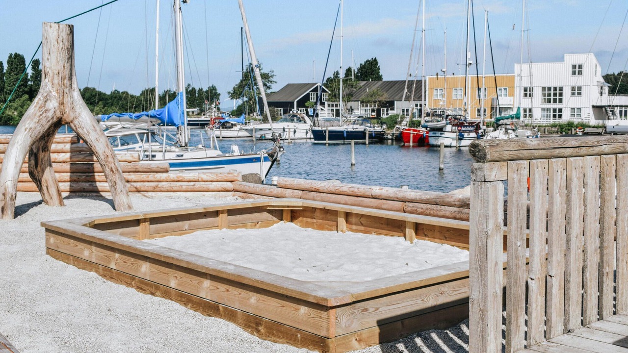 Photo of Others in Øer Strand