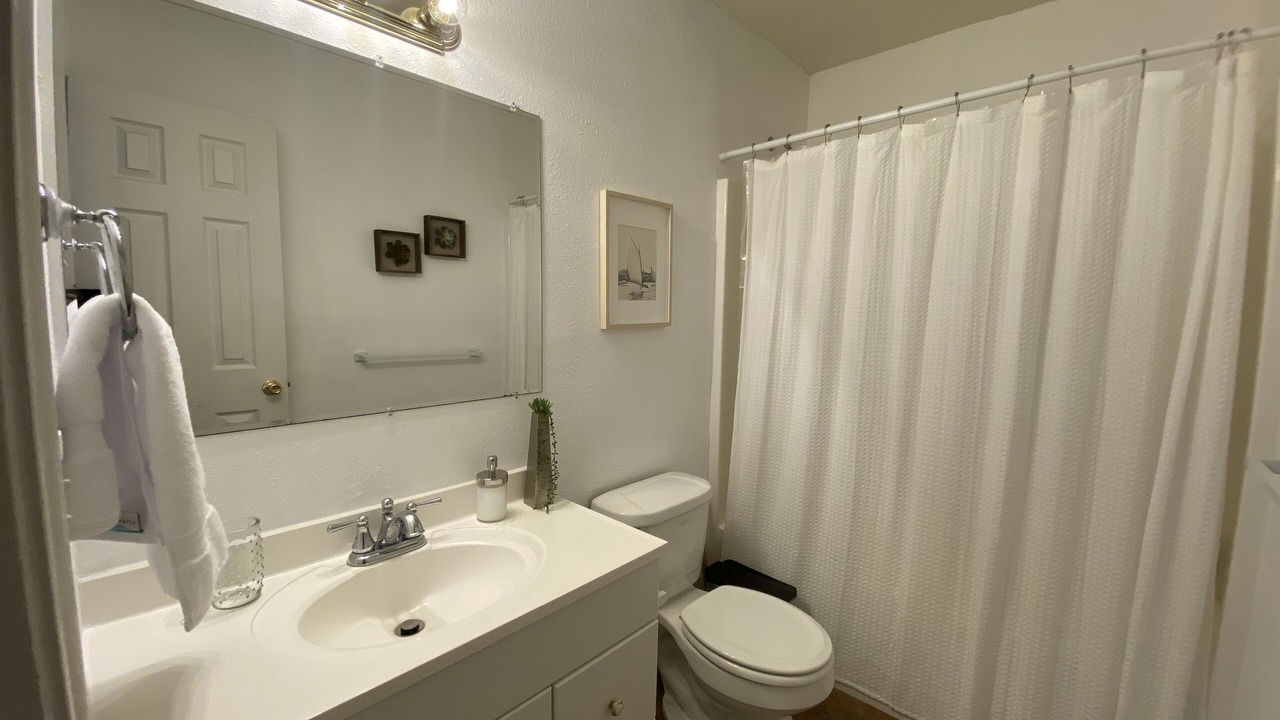 Photo of Bathroom in Pottsboro