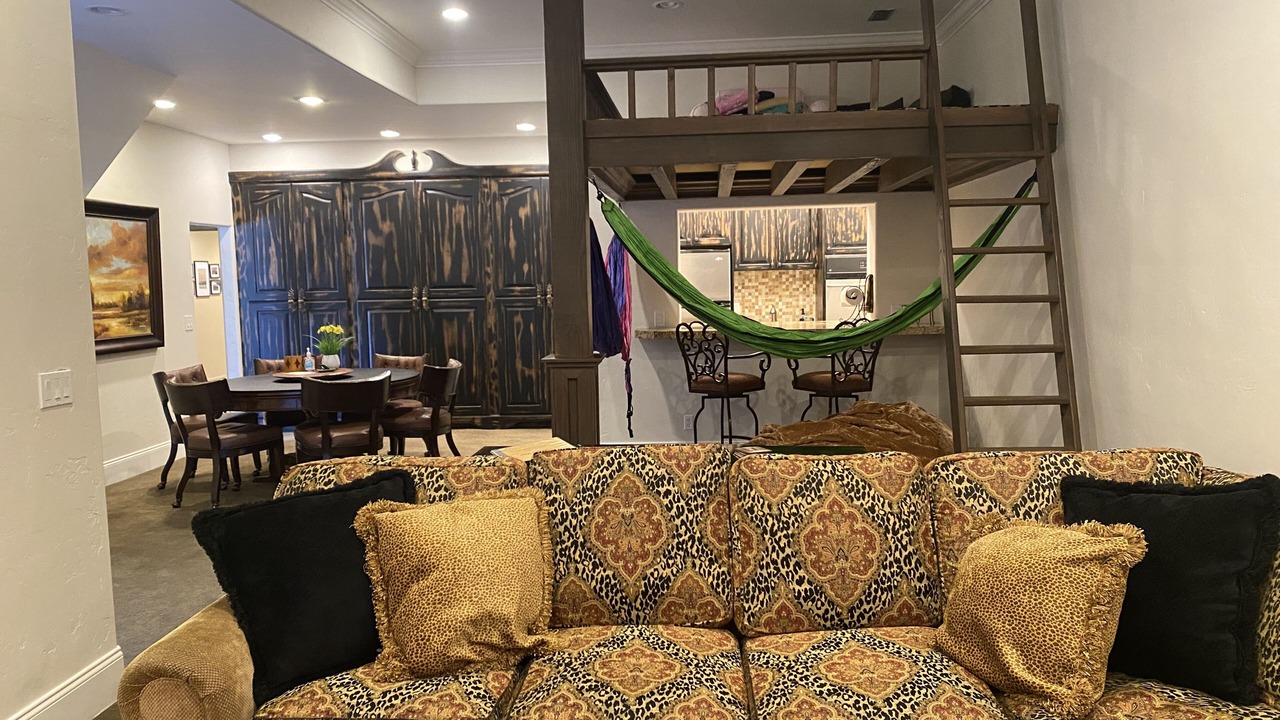 Photo of Livingroom in Mount Olympus