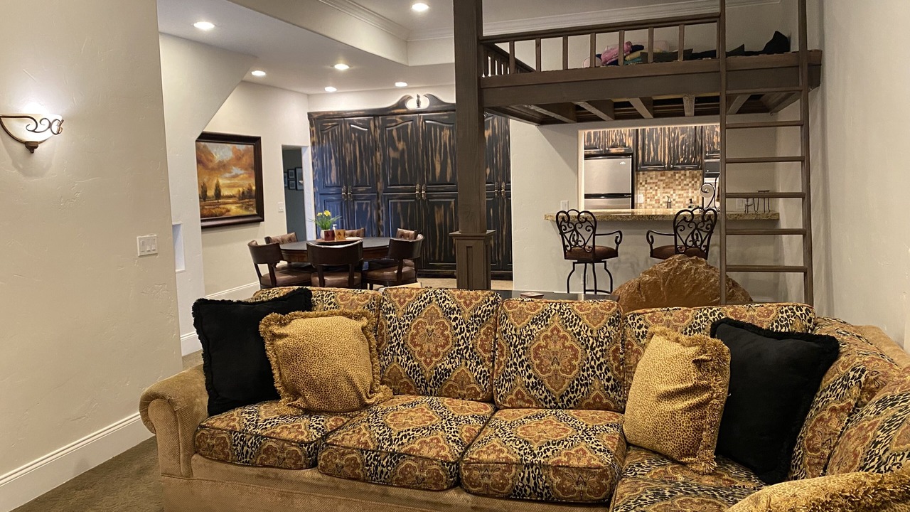 Photo of Livingroom in Mount Olympus