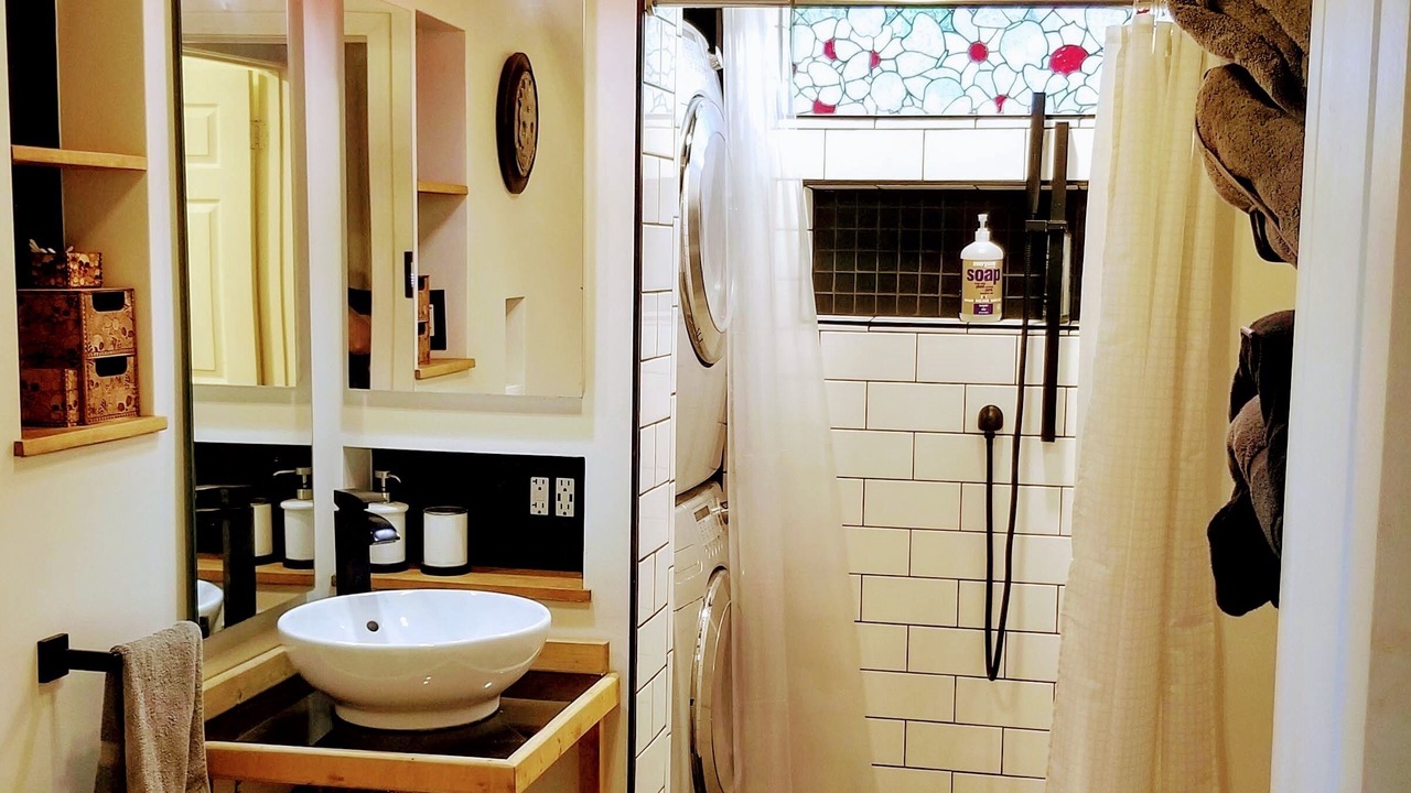 Photo of Bathroom in Holly