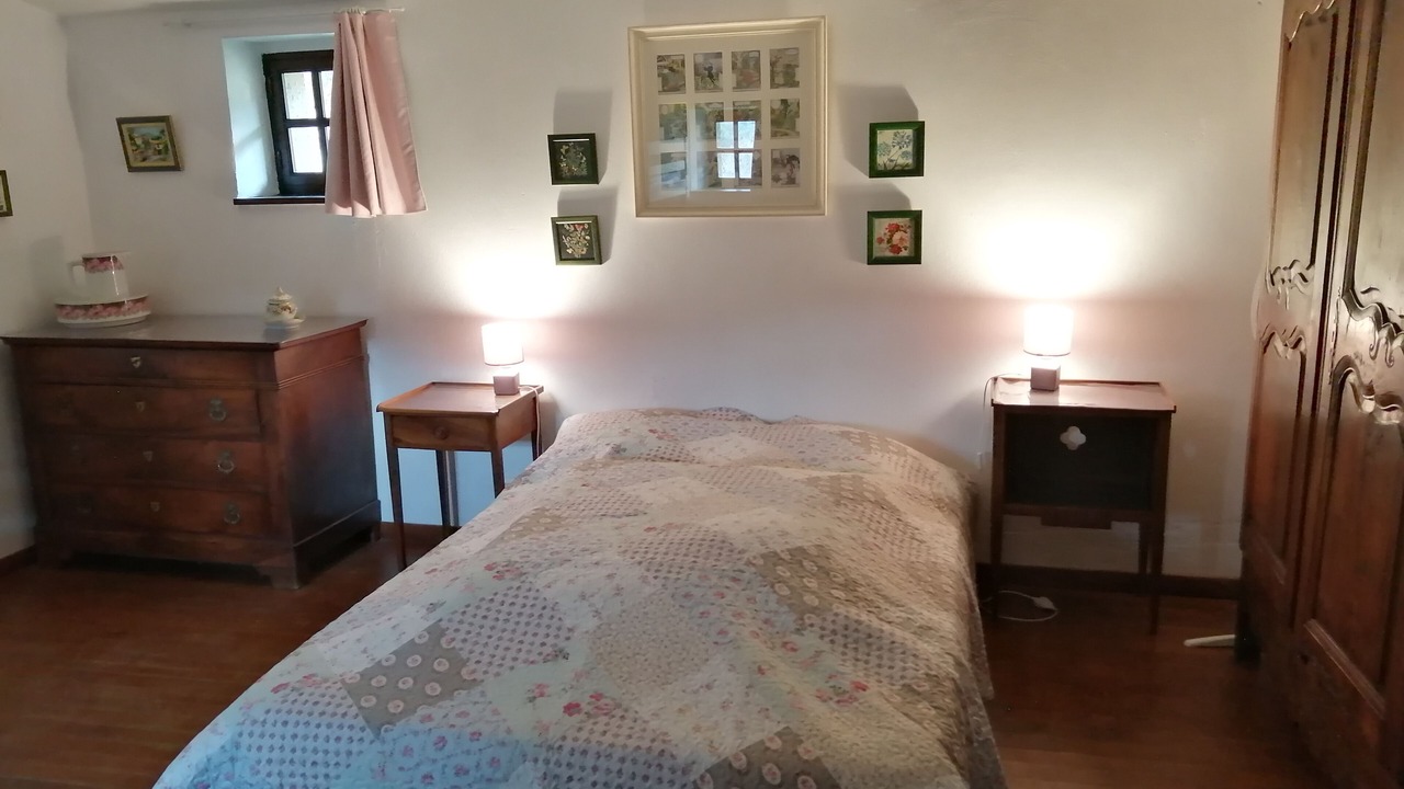 Photo of Bedroom in Thoiras