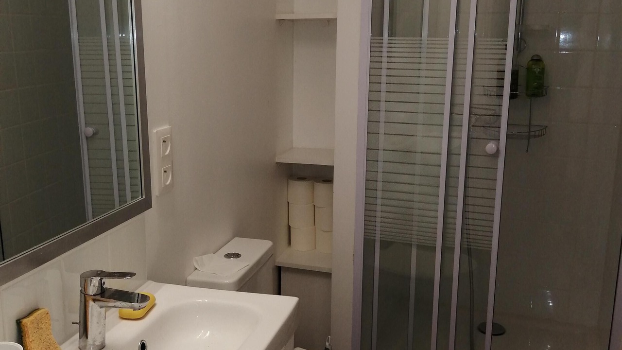 Photo of Bathroom in Thoiras