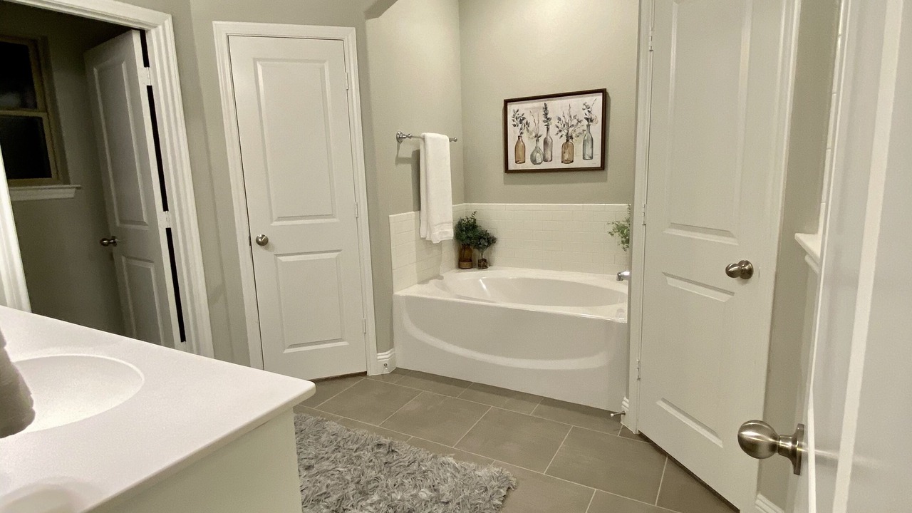 Photo of Bathroom in Benbrook