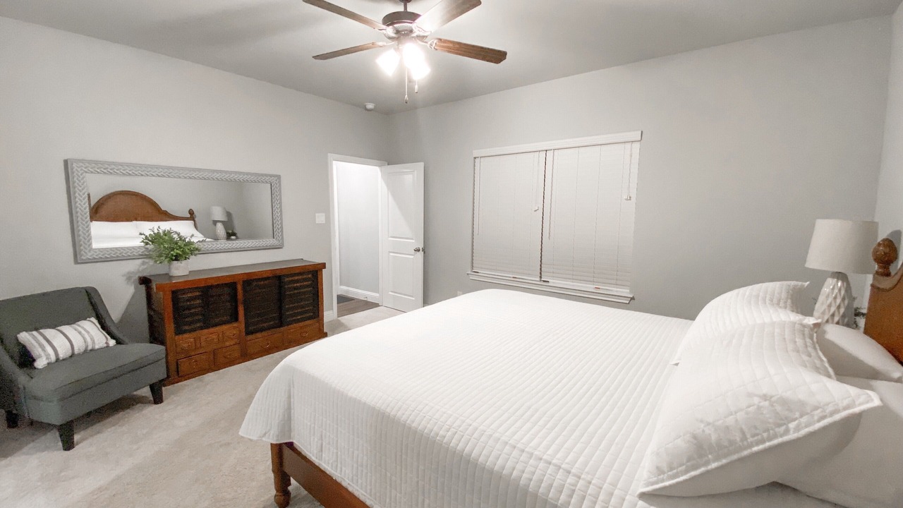 Photo of Bedroom in Benbrook