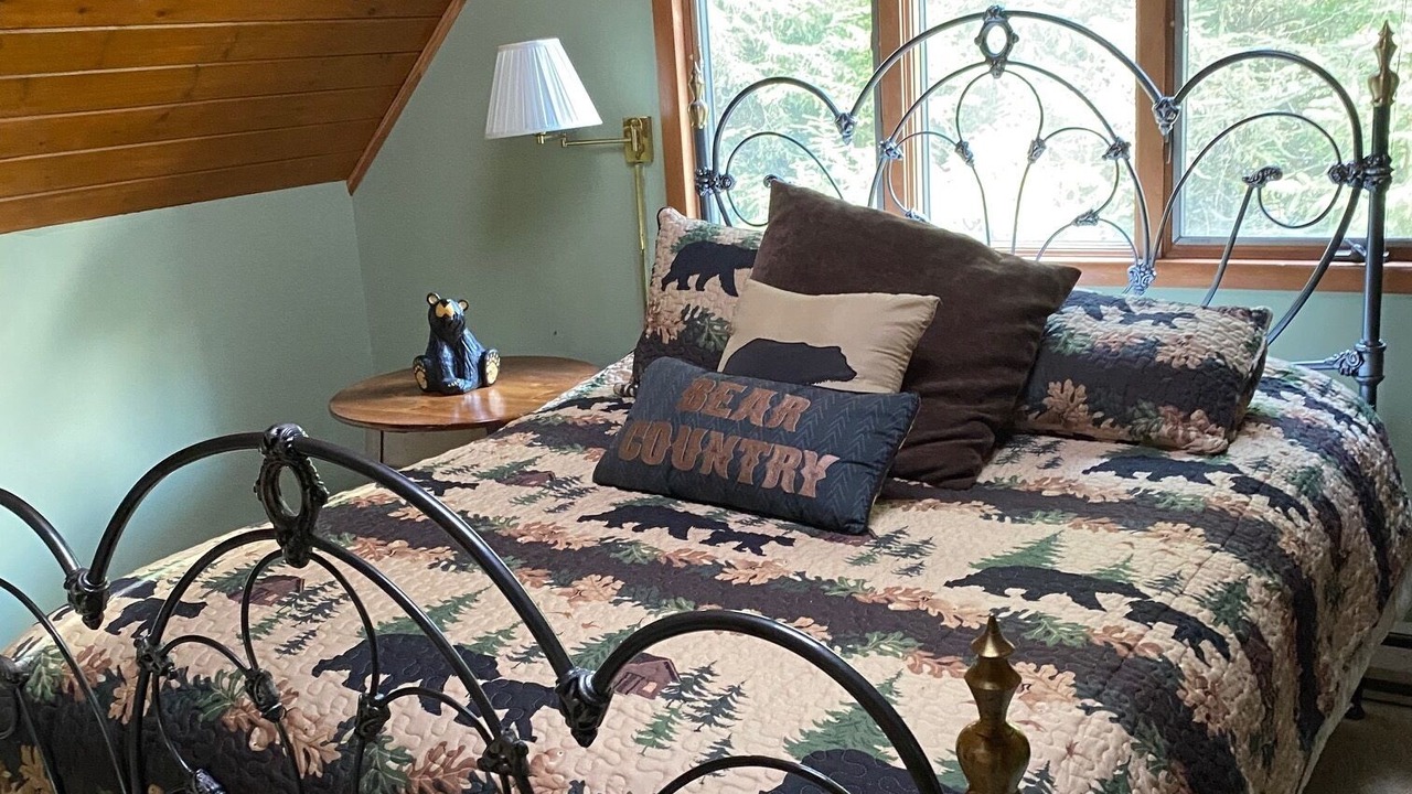 Photo of Bedroom in Pocono Pines