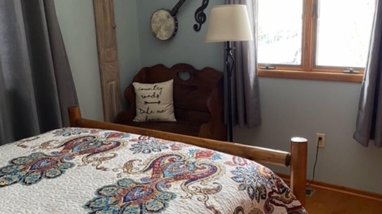 Photo of Bedroom in Pocono Pines