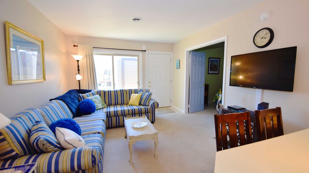 Photo of Livingroom in North Ocean City