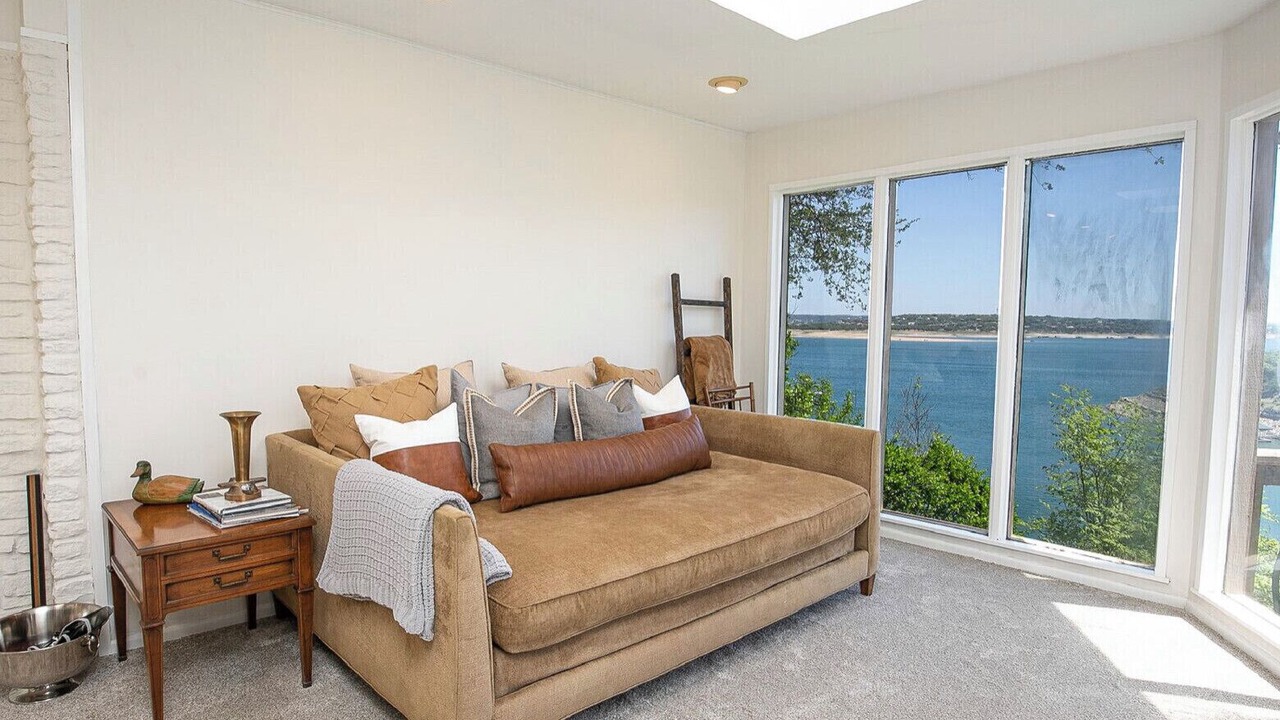 Photo of Bedroom in Lakeway