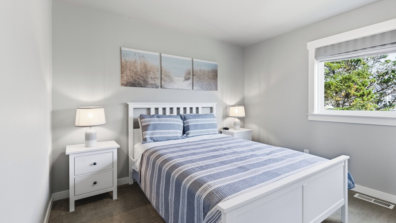 Photo of Bedroom in Kiwanda Shores