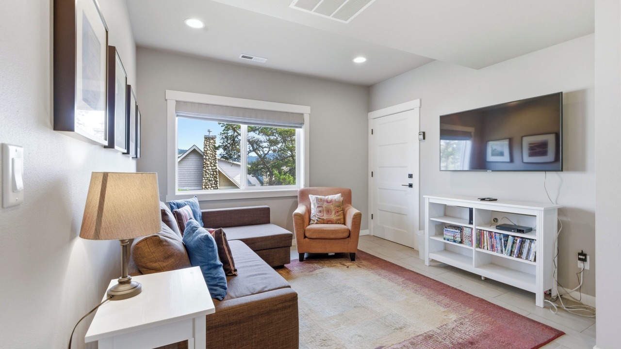 Photo of Livingroom in Kiwanda Shores