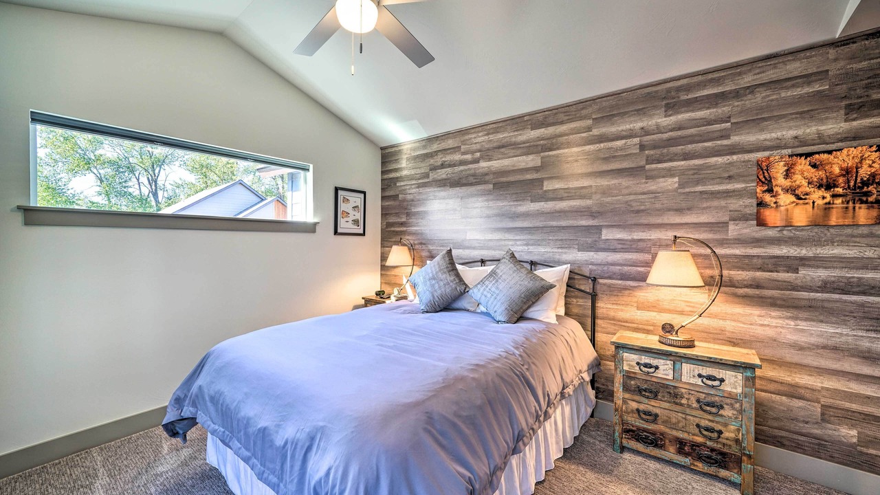 Photo of Others in Four Corners