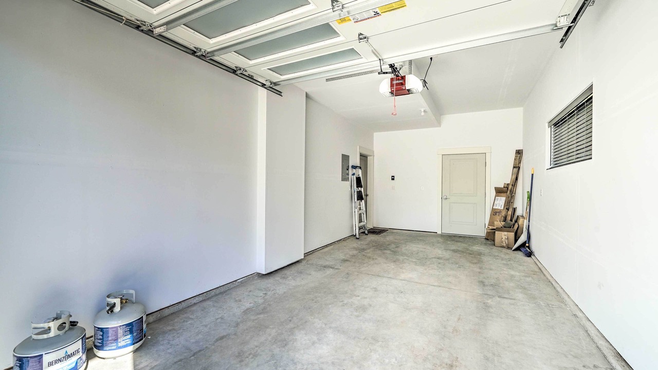 Photo of Others in Four Corners