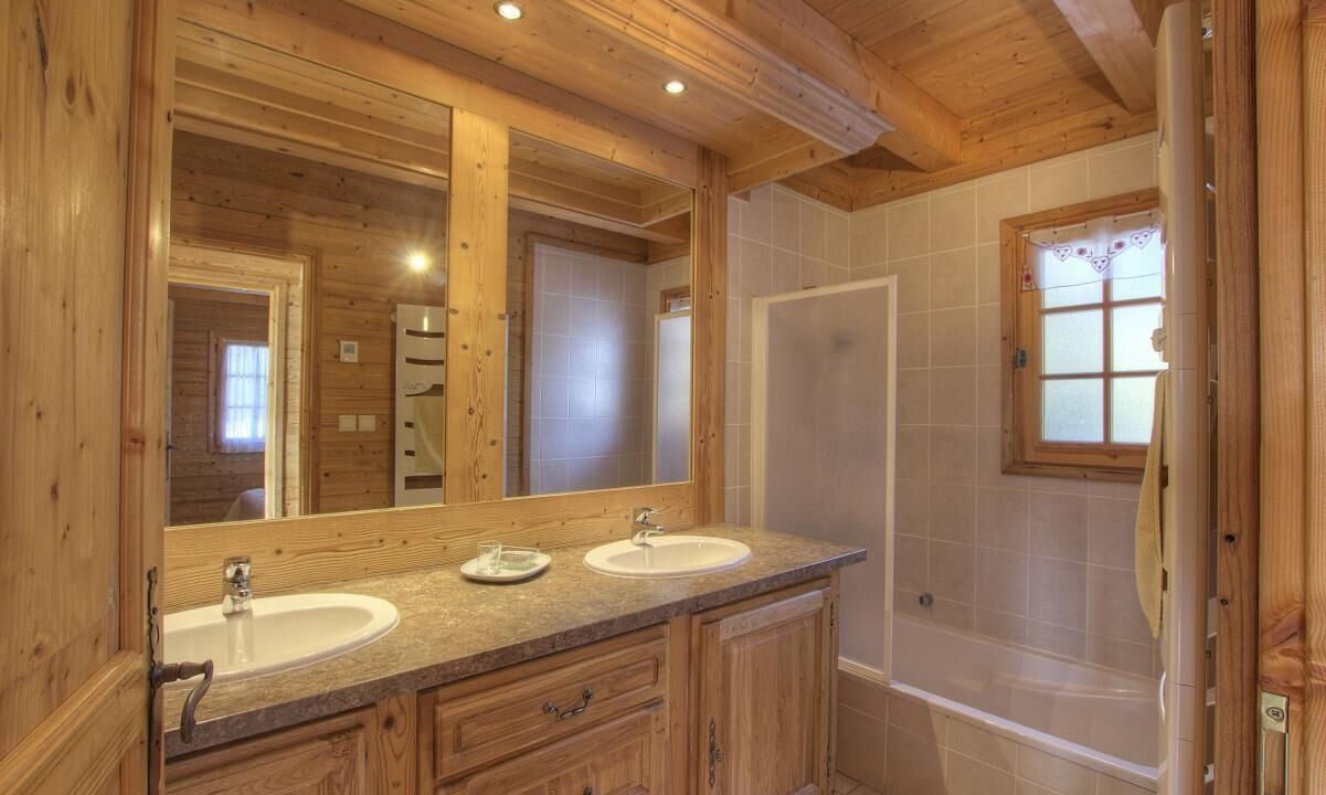 Photo of Bathroom in Le Praz de Lys