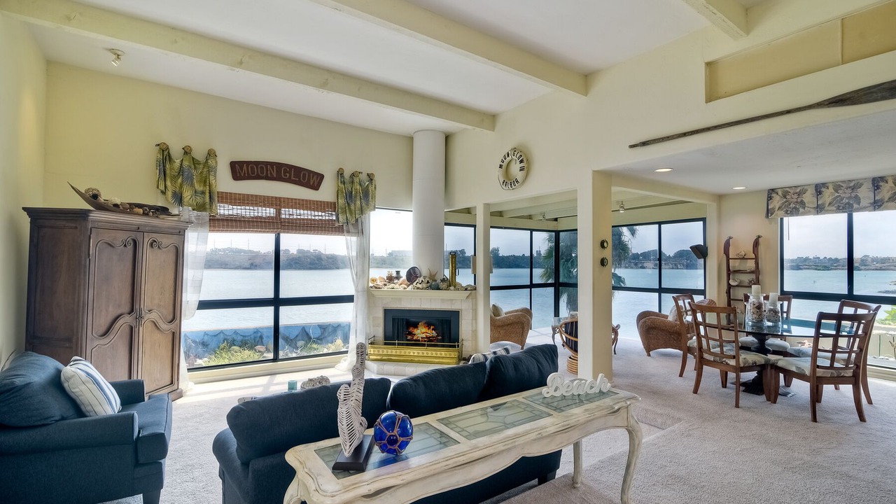 Photo of Livingroom in Carlsbad