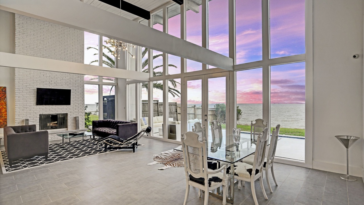 Photo of Livingroom in La Porte