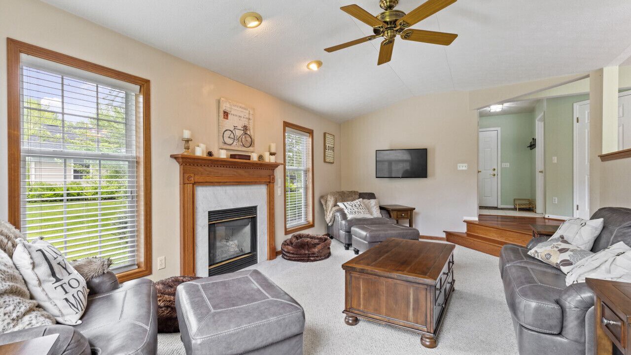 Photo of Livingroom in Brockport