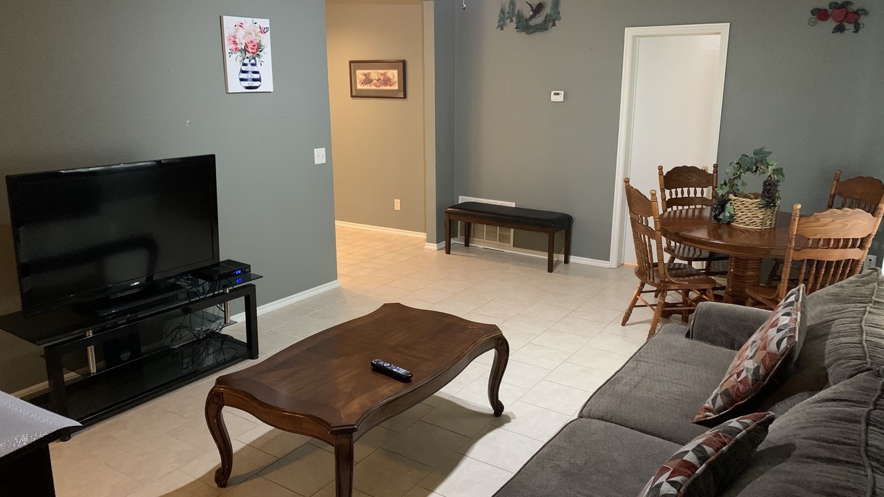 Photo of Livingroom in Midwest City