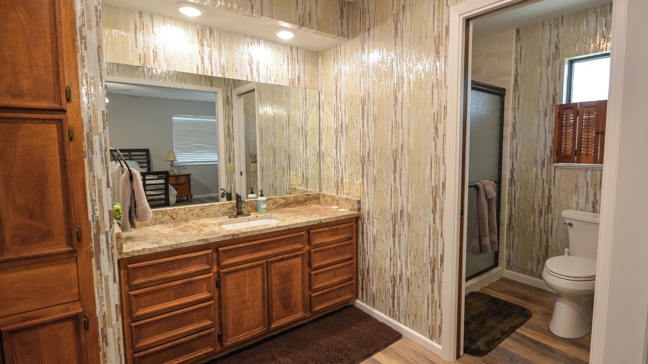Photo of Bathroom in Utopia