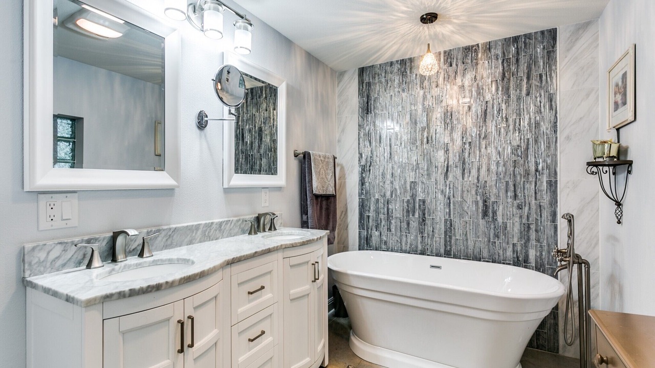 Photo of Bathroom in Granite Shoals